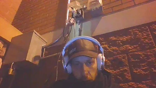 axelongshaft69 online show from 2, 4, 2026