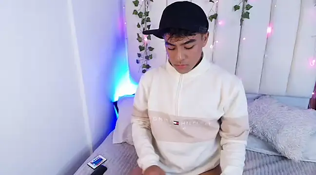 Snapshot of kiing_azahell chatting on 4, 1, 2025 kiing azahell online show from 4, 1, 2025