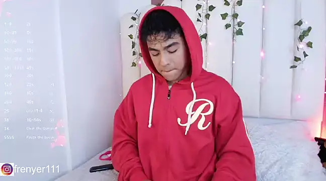 Snapshot of kiing_azahell chatting on 7, 1, 2025 kiing azahell online show from 7, 1, 2025