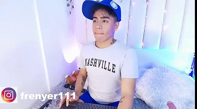 Snapshot of kiing_azahell chatting on 21, 1, 2025 kiing azahell online show from 21, 1, 2025