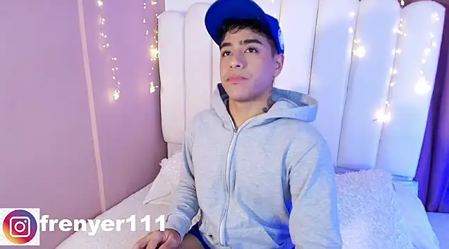 Snapshot of kiing_azahell chatting on 26, 2, 2025 kiing azahell online show from 26, 2, 2025