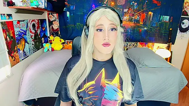 Snapshot of HakuRukushka chatting on 8, 11, 2025 HakuRukushka online show from 8, 11, 2025