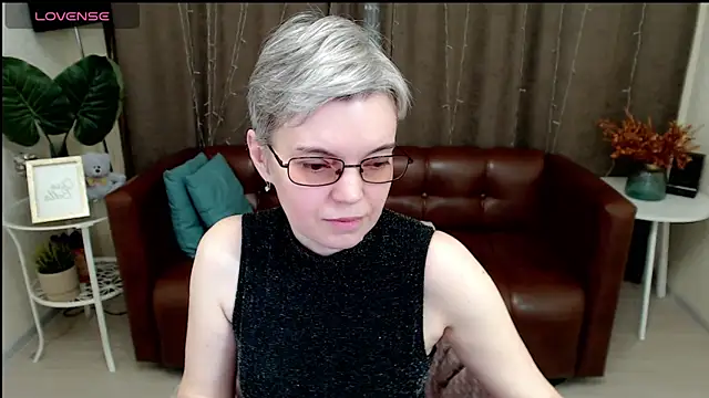 Cutie Erikaa1 online show from 21, 1, 2025