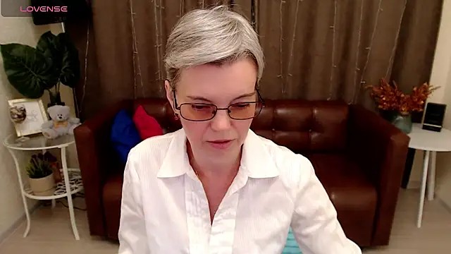 Cutie Erikaa1 online show from 6, 2, 2025