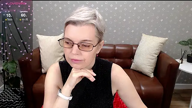 Cutie Erikaa1 online show from 14, 10, 2025