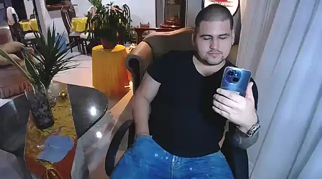 Snapshot of pitbullveryhot chatting on 11, 2, 2025 pitbullveryhot online show from 11, 2, 2025