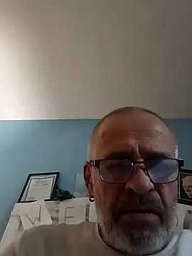 Snapshot of geilerschwanz64 chatting on 22, 1, 2025 geilerschwanz64 online show from 22, 1, 2025