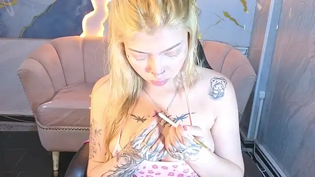 Kitty fox b online show from 21, 4, 2026