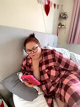 Snapshot of Tallulah-mae-xoxox chatting on 24, 9, 2025 Tallulah-mae-xoxox online show from 24, 9, 2025