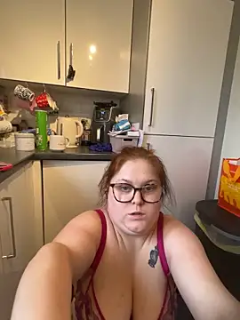 Snapshot of Tallulah-mae-xoxox chatting on 10, 10, 2025 Tallulah-mae-xoxox online show from 10, 10, 2025