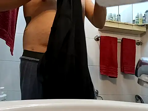 Snapshot of domexib chatting on 8, 1, 2025 domexib online show from 8, 1, 2025