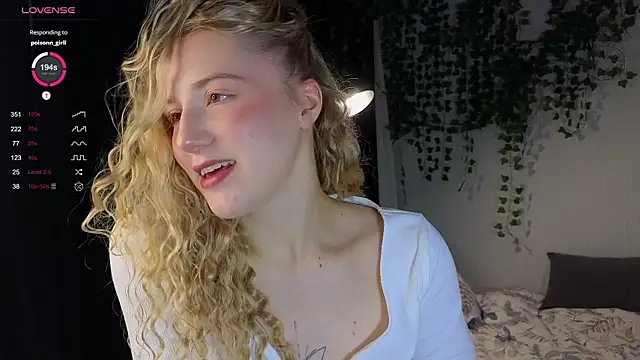 ArianaMur online show from 15, 12, 2024