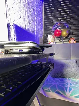 missycanoo online show from 25, 2, 2025