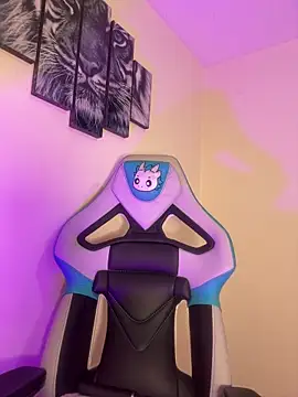 missycanoo online show from 4, 12, 2025