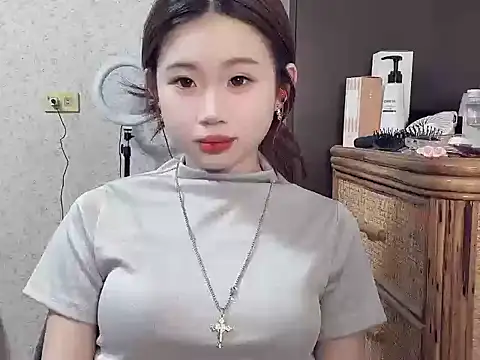 Snapshot of Yu_baby chatting on 4, 12, 2025 Yu baby online show from 4, 12, 2025