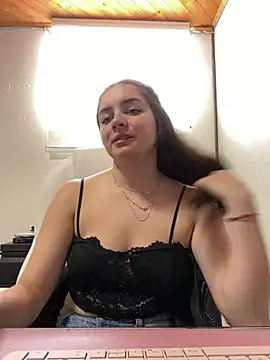 imlindapink online show from 6, 2, 2025