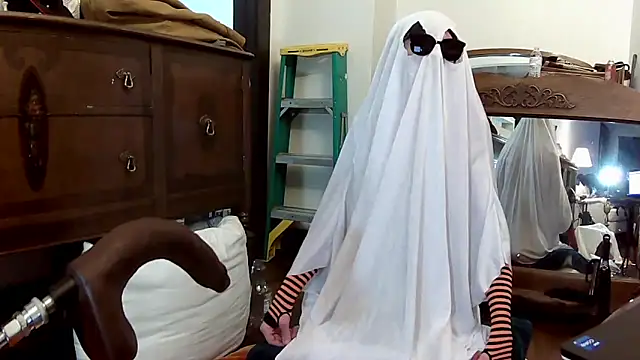 MaxJr8008 online show from 30, 10, 2025