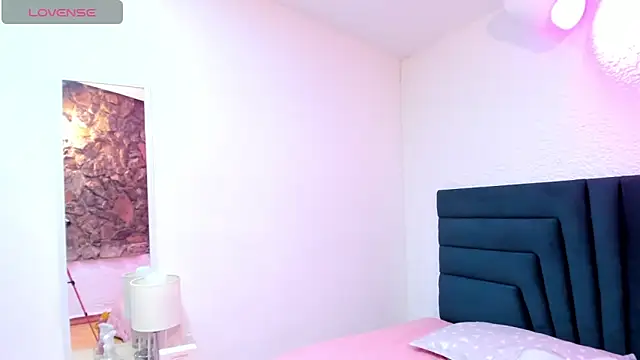 Snapshot of LisaWhite_ chatting on 2, 12, 2024 LisaWhite online show from 2, 12, 2024