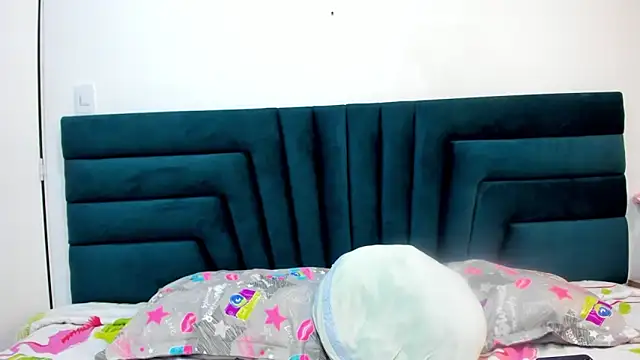 Snapshot of LisaWhite_ chatting on 11, 3, 2025 LisaWhite online show from 11, 3, 2025