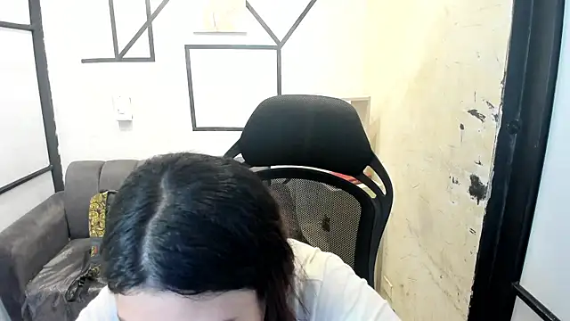 Snapshot of JulietaKane chatting on 11, 9, 2025 JulietaKane online show from 11, 9, 2025