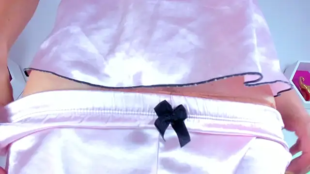  jade white  online show from 22, 1, 2025