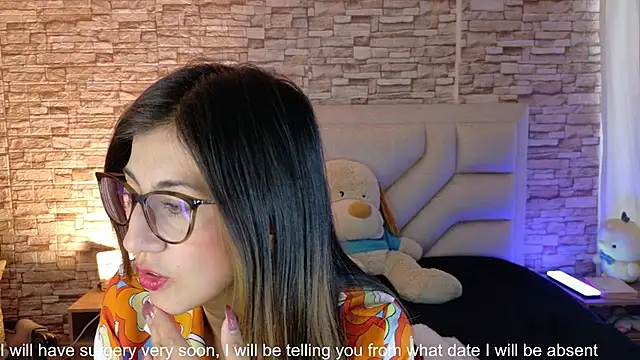  jade white  online show from 15, 5, 2026