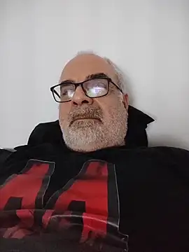 Satiro Sevilla online show from 2, 12, 2025