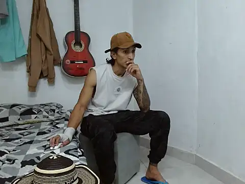 latino hotxxx online show from 11, 3, 2025