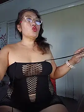 anniecoopeer online show from 6, 2, 2026