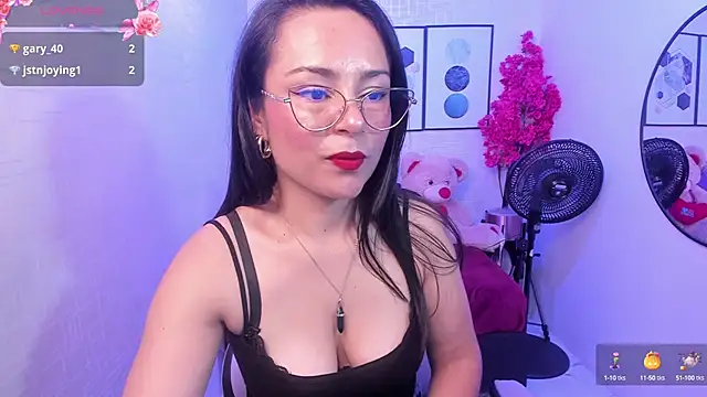 Snapshot of Tiara_rr chatting on 7, 12, 2024 Tiara rr online show from 7, 12, 2024