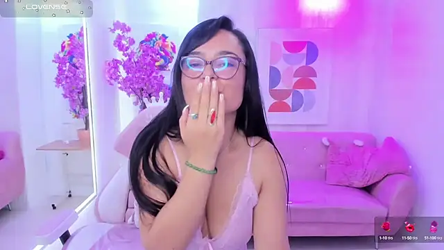 Snapshot of Tiara_rr chatting on 23, 9, 2025 Tiara rr online show from 23, 9, 2025