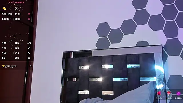 iamcamiloo  online show from 4, 2, 2025