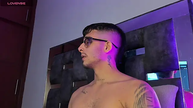 iamcamiloo  online show from 17, 3, 2025