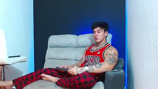 Snapshot of JUSTIN_FULLER1 chatting on 18, 5, 2026 JUSTIN FULLER1 online show from 18, 5, 2026