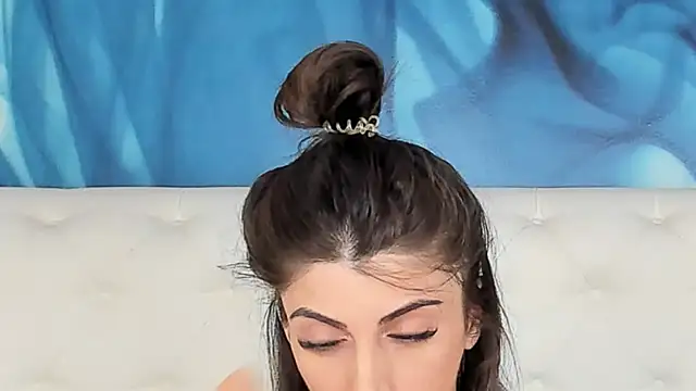 SkinnyDolly online show from 9, 9, 2025