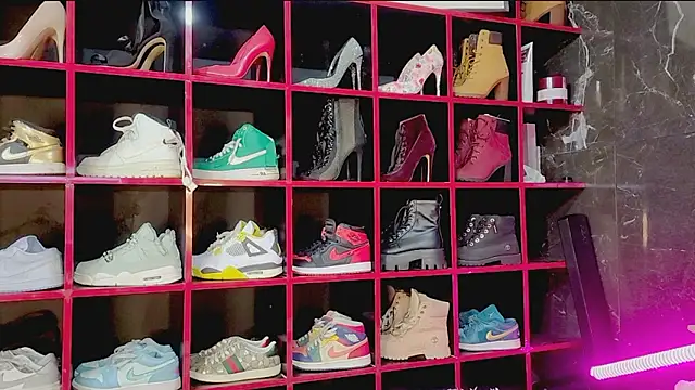 Indianbrownie online show from 18, 3, 2026