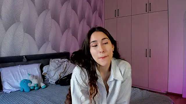 Snapshot of Bambiii_bby chatting on 22, 12, 2024 Bambiii bby online show from 22, 12, 2024