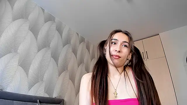 Snapshot of Bambiii_bby chatting on 17, 2, 2025 Bambiii bby online show from 17, 2, 2025