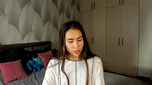Snapshot of Bambiii_bby chatting on 21, 9, 2025 Bambiii bby online show from 21, 9, 2025