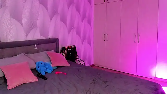 Bambiii bby online show from 21, 10, 2025