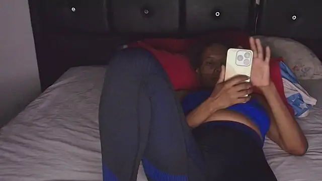 SashaBrianna99 online show from 16, 4, 2026