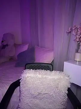 tuckersabrina online show from 5, 12, 2025