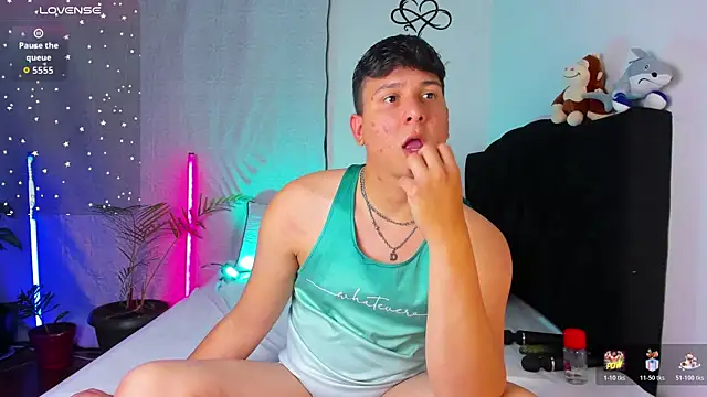 Snapshot of ANDREZALVAREZ chatting on 12, 4, 2026 ANDREZALVAREZ online show from 12, 4, 2026