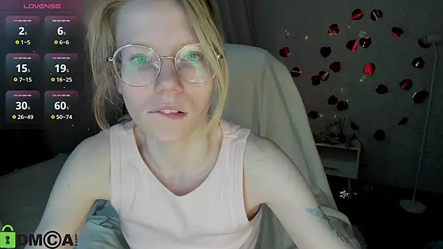 Snapshot of Esme_Runn chatting on 2, 6, 2026 Esme Runn online show from 2, 6, 2026