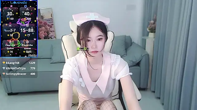 Snapshot of YiJin-a chatting on 30, 12, 2024 YiJin-a online show from 30, 12, 2024