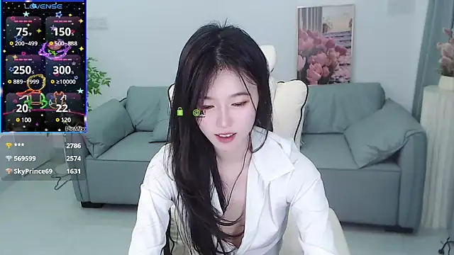 Snapshot of YiJin-a chatting on 15, 2, 2025 YiJin-a online show from 15, 2, 2025