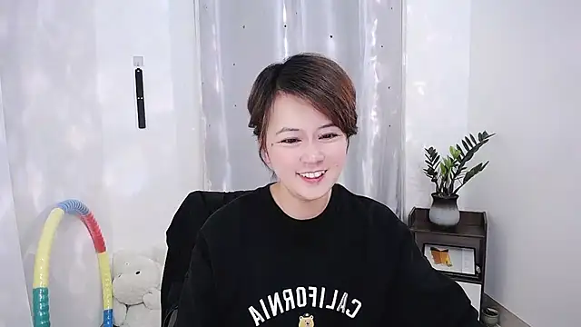 Snapshot of Fan_ting chatting on 22, 2, 2025 Fan ting online show from 22, 2, 2025