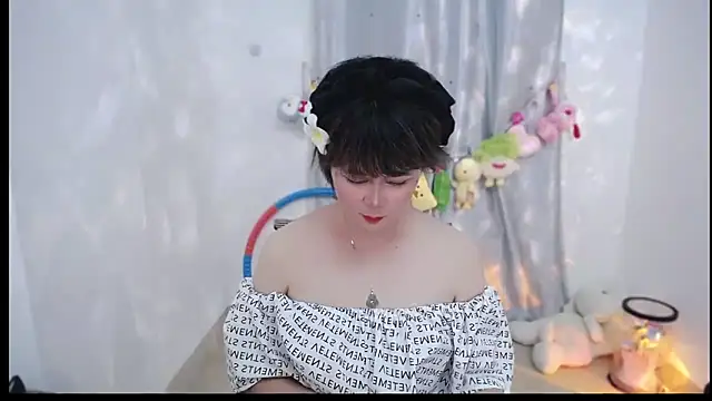 Snapshot of Fan_ting chatting on 11, 10, 2025 Fan ting online show from 11, 10, 2025