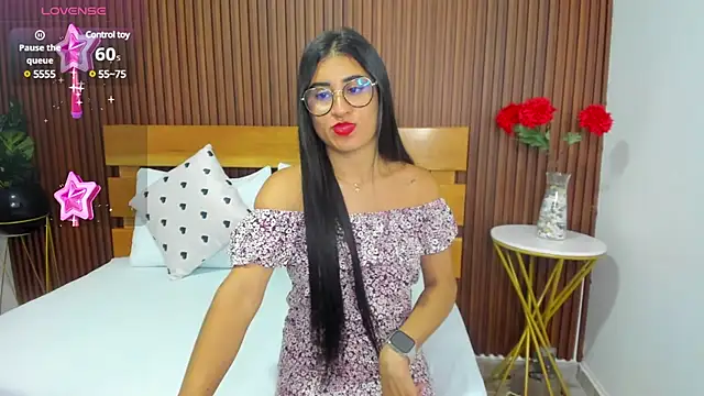 Snapshot of evelin_leroy chatting on 10, 1, 2025 evelin leroy online show from 10, 1, 2025