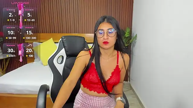 Snapshot of evelin_leroy chatting on 27, 1, 2025 evelin leroy online show from 27, 1, 2025